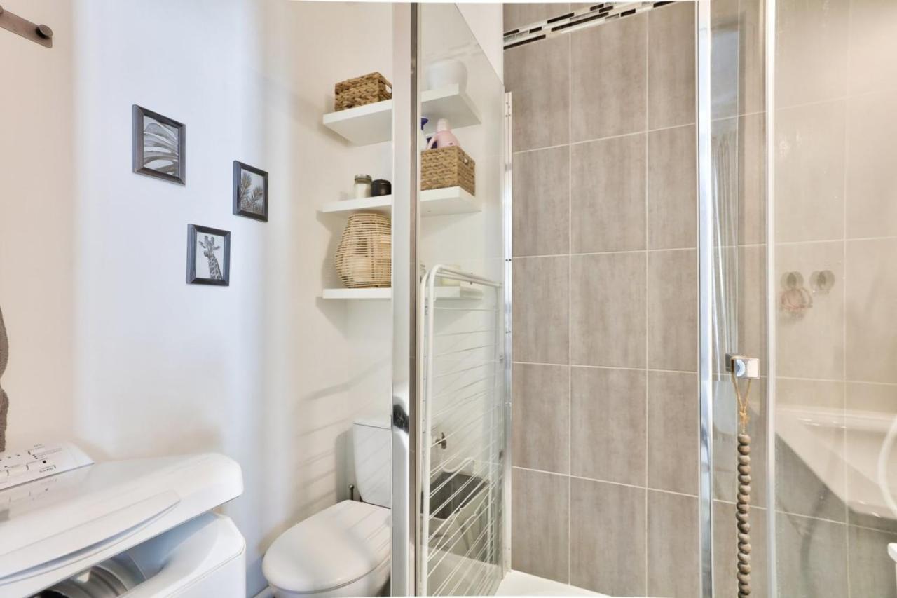 Cozy For 2 People In Montmartre Appartement